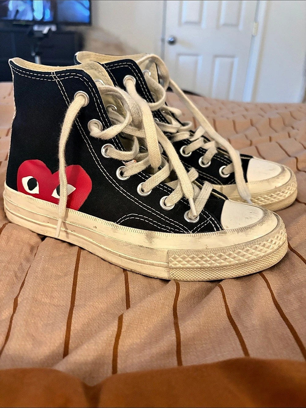 Comme des Garcons PLAY x Converse Women's Chuck Taylor All star - size 5